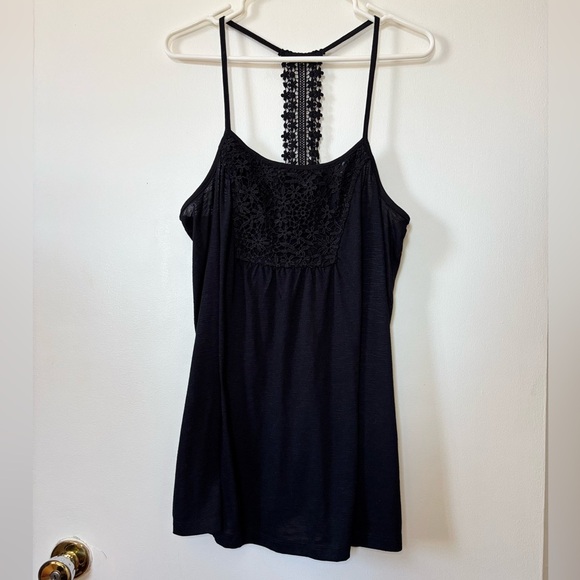 🎉4/30$🎉 Elegant Black Lace Detail Women's Top🖤 - Picture 1 of 3